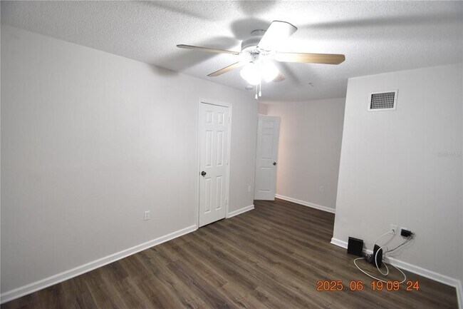 Building Photo - 2400 Feather Sound Dr