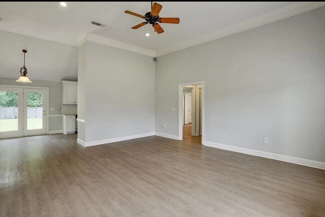 Primary Photo - 3515 Whitworth Dr