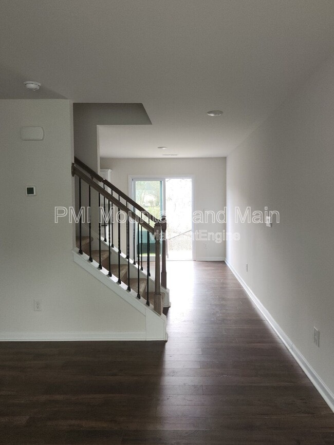 Building Photo - 16 Virginia Cmns Dr