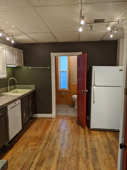 Building Photo - 2255 Pierce St NE