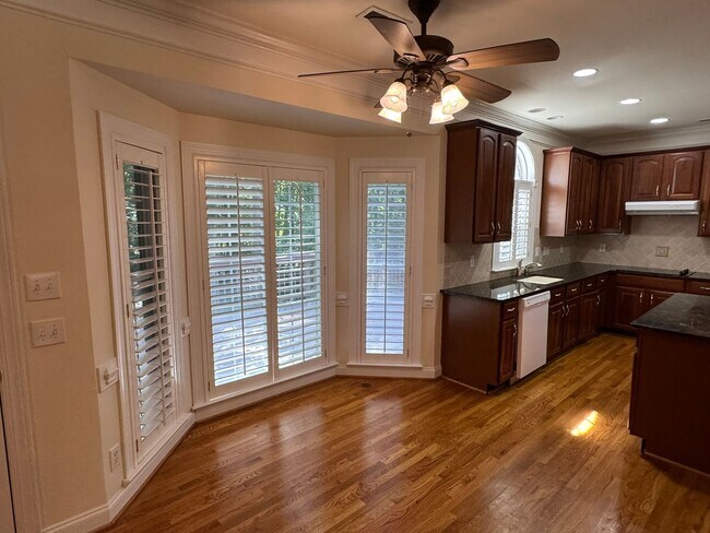 Building Photo - 7127 Weddington Brook Dr