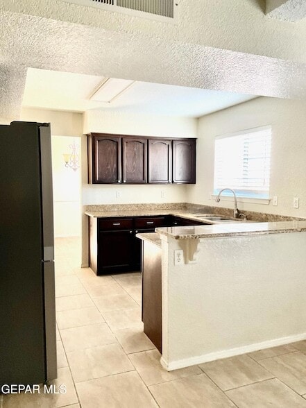Building Photo - 7369 Luz De Lumbre Ave