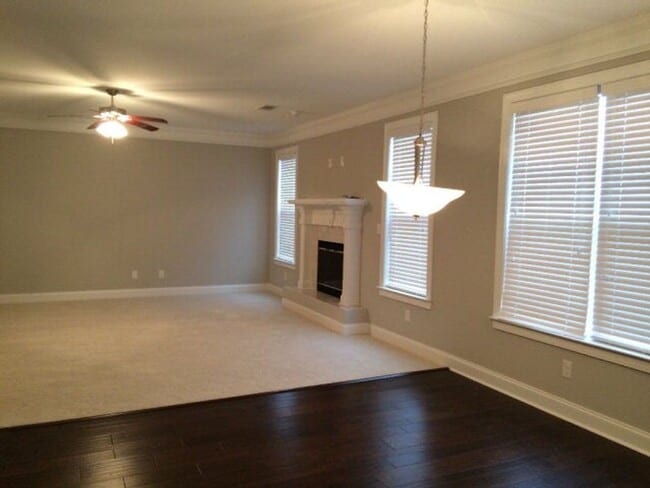 Building Photo - 327 Bella Rose Dr