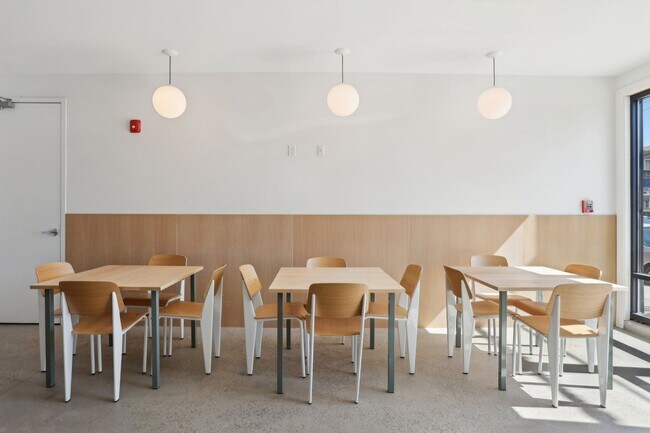 Building Photo - 2654 Coral St