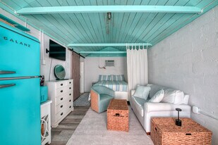 Building Photo - 1509 Miller Ave