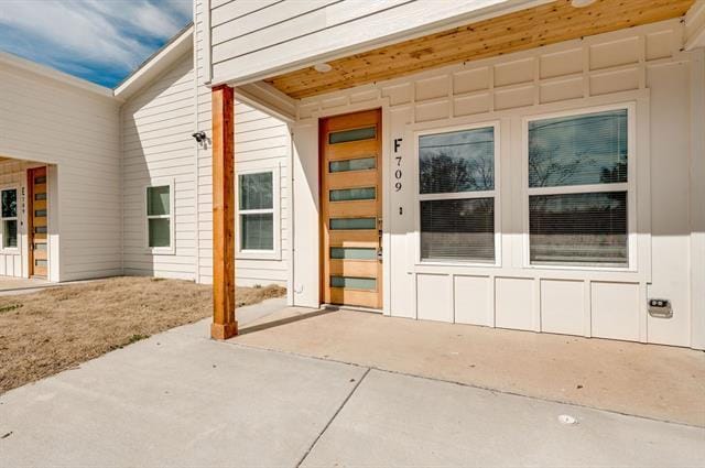 Building Photo - 709 Fuller St