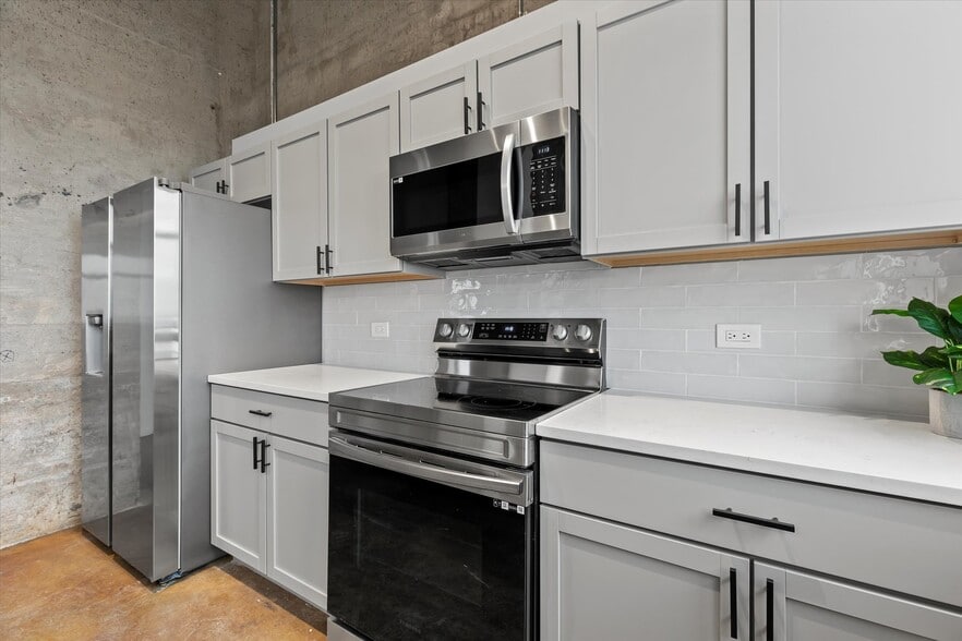 Building Photo - Teweles Seed Tower Apartments