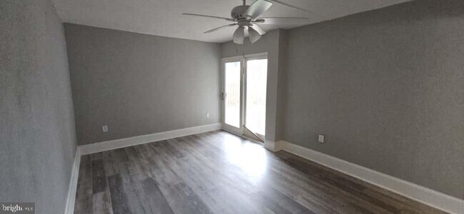 Building Photo - 4312 Forest Ln