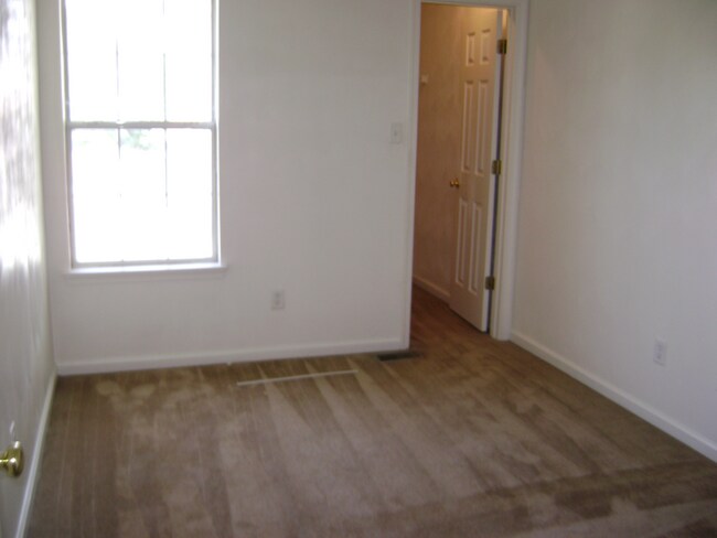 Building Photo - 4011 Ketch Dr