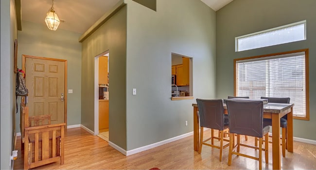 Building Photo - This Immaculate Single Level Ranch Home is a Must See!