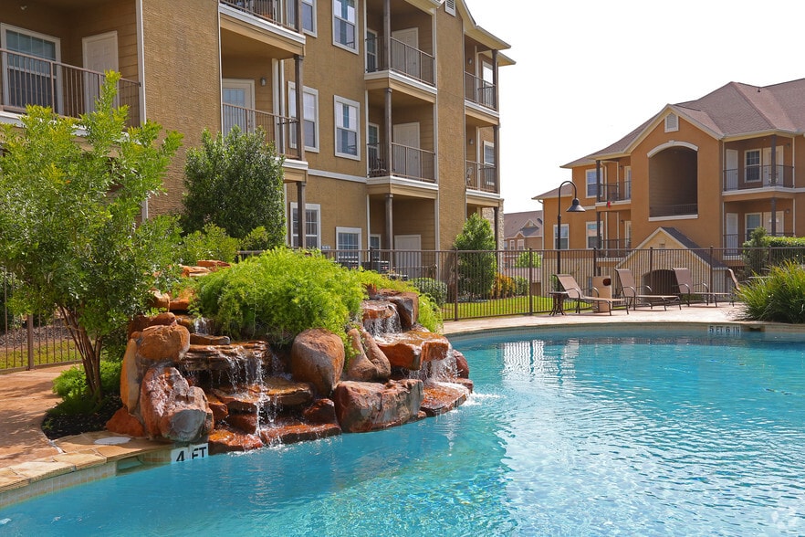 Building Photo - Falls at Westover Hills