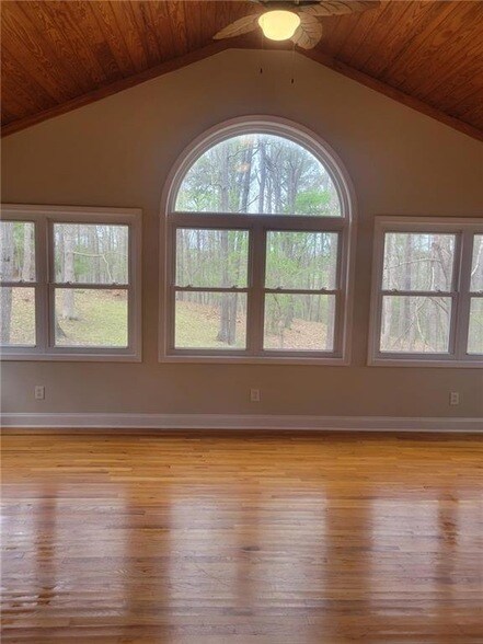 Building Photo - 3370 Westbrook Rd