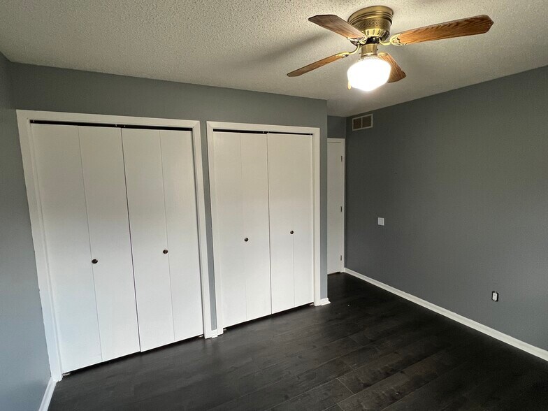 Building Photo - 607 James St NE