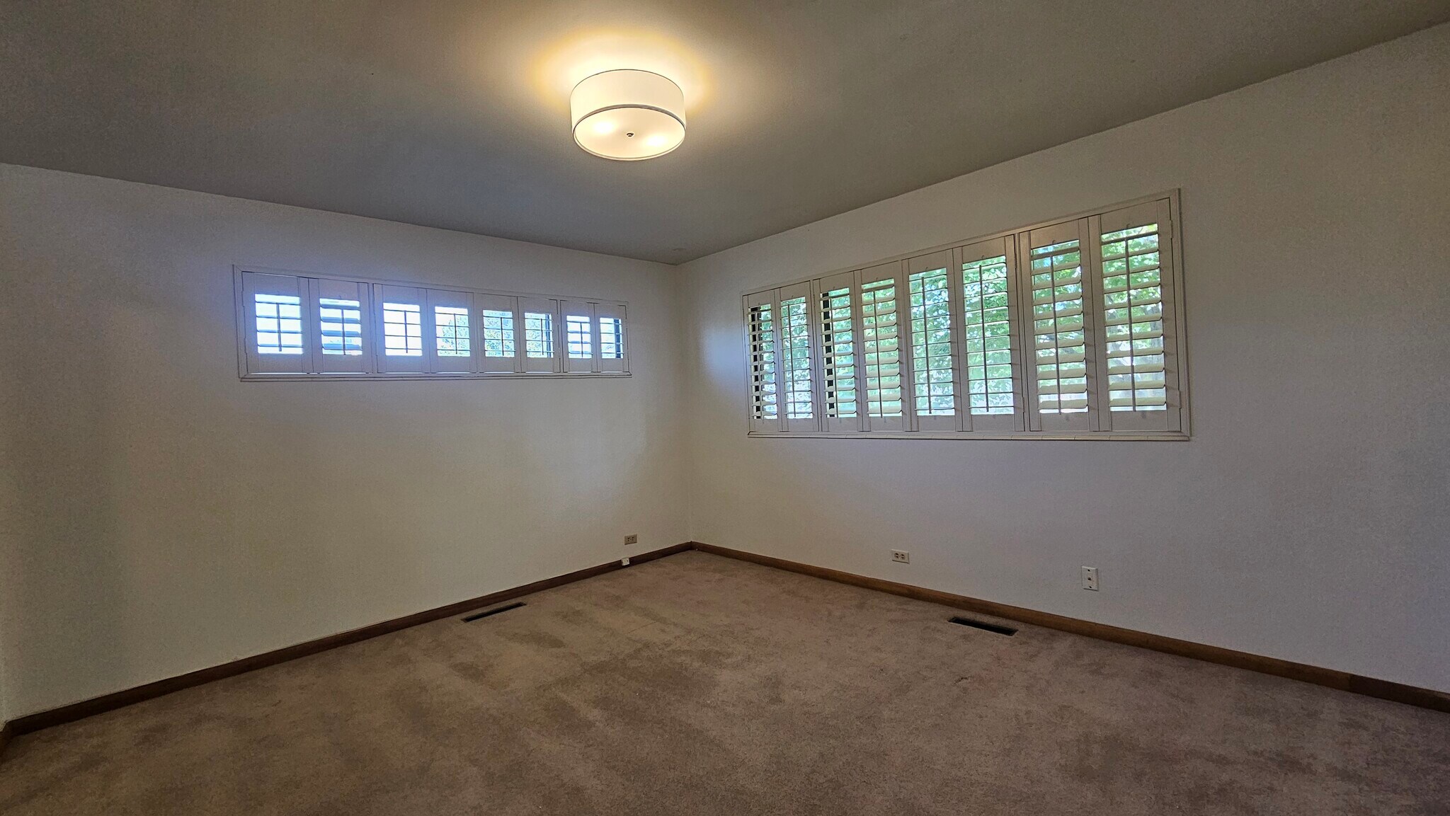 Building Photo - 728 W 800 S