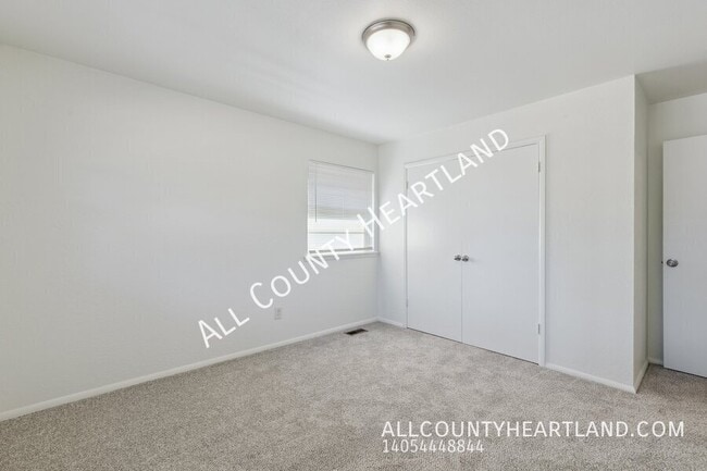 Building Photo - 4236 NW 48th St