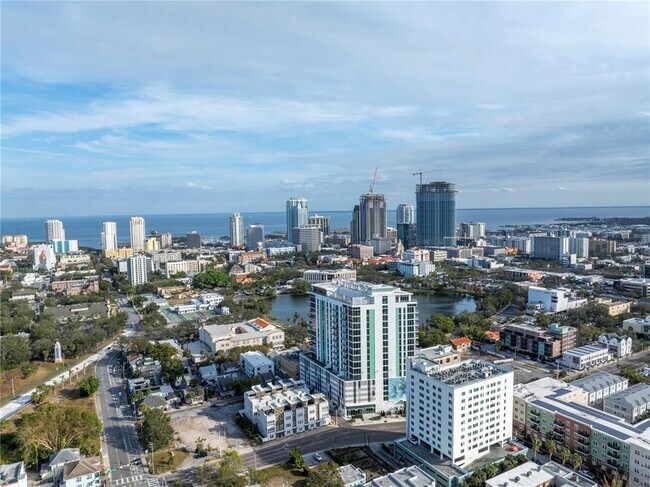 Building Photo - 777 3rd Ave N