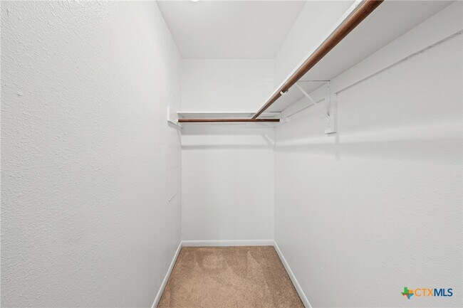 Building Photo - 2313 A Paul Revere St