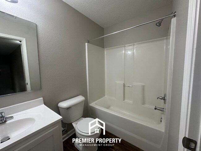 Building Photo - Spacious 3BR Cordova Home with Hardwood Floors, Garage & Fenced Yard