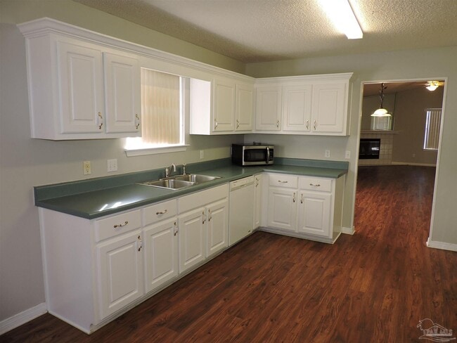 Building Photo - 1897 Gulf Bay Ln