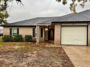 Building Photo - 1201 S 26th St