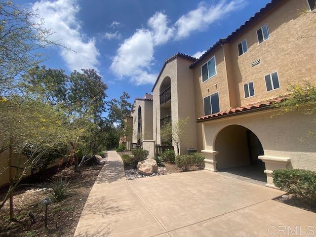 Building Photo - 7190 Shoreline Dr