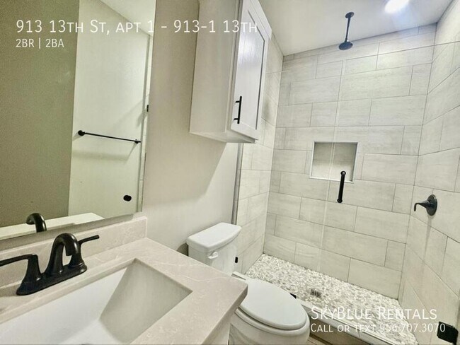 Building Photo - 913 S 13th St