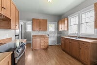 Building Photo - 922 4th St