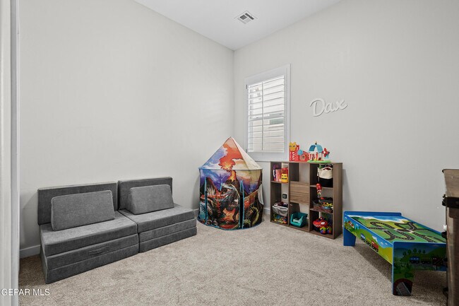 Building Photo - 12646 Amesbury