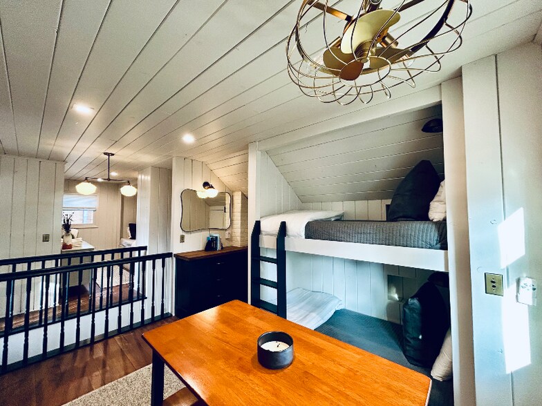 Building Photo - 617 Freel Dr