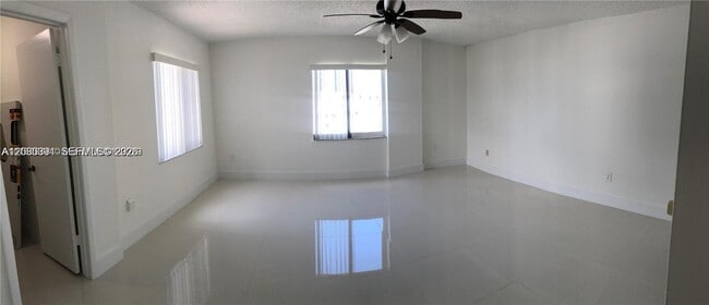 Building Photo - 200 178th Dr