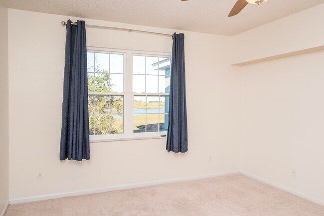 Building Photo - 4020 Grande Vista Blvd