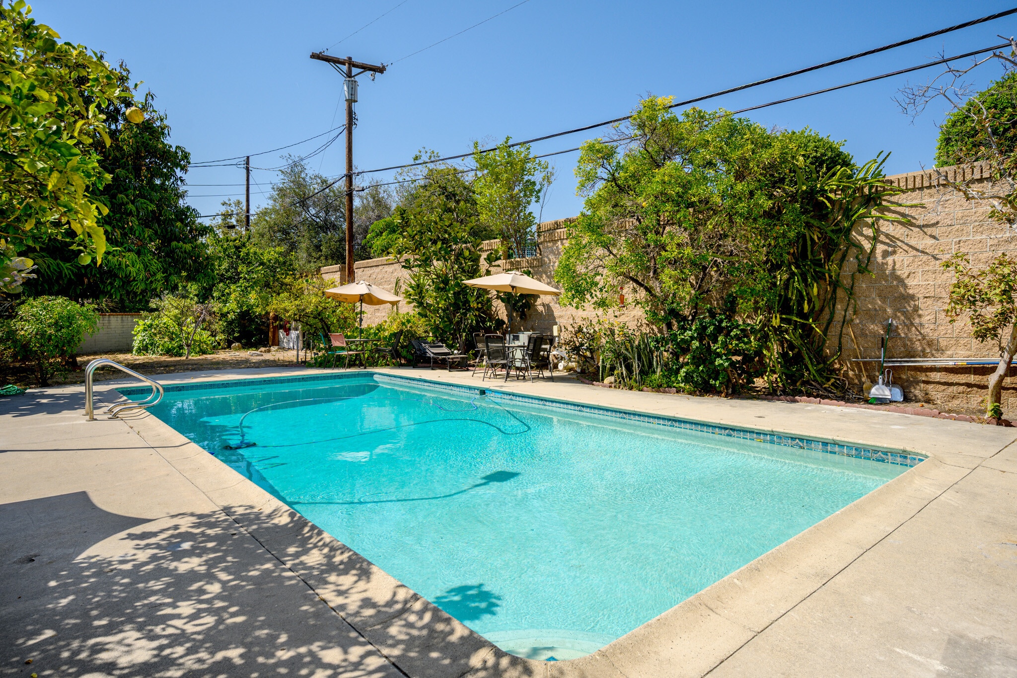 Building Photo - 941 Verdugo Circle Dr