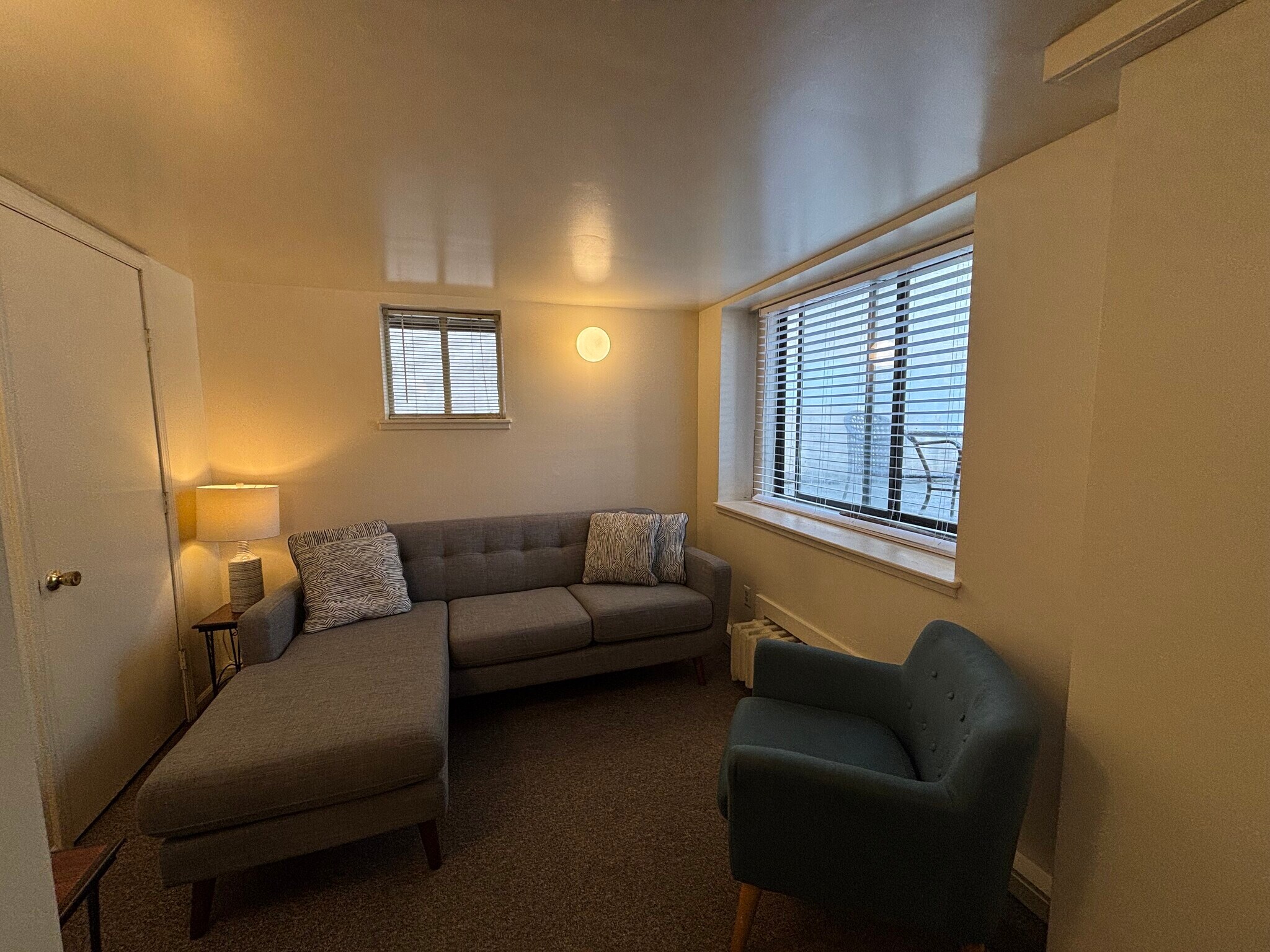 Building Photo - 910 S State St