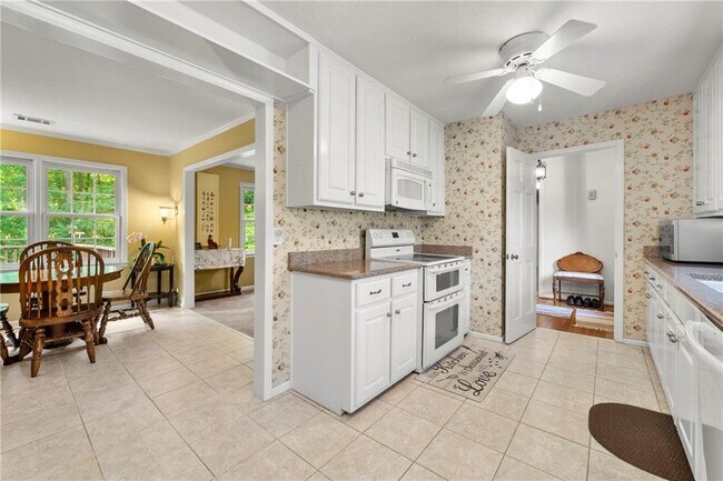Building Photo - 4716 Dana Terrace SW