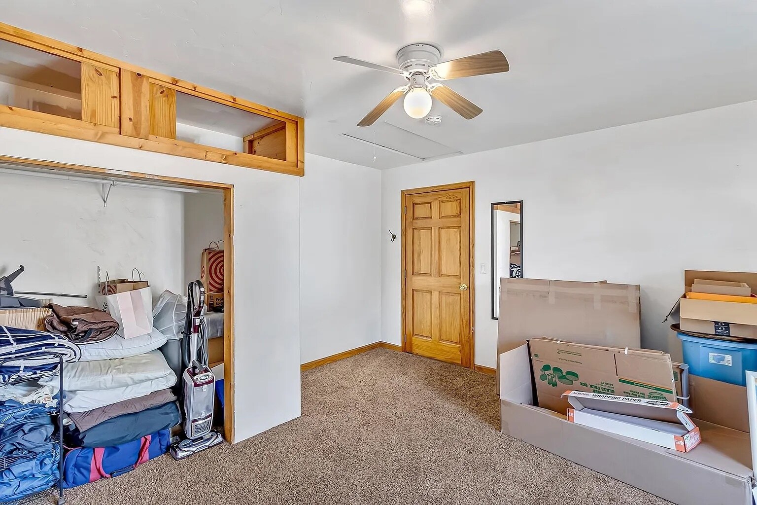 Building Photo - 1420 Pinyon Ave