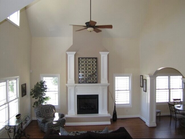 Building Photo - 1125 Cranberry Ct