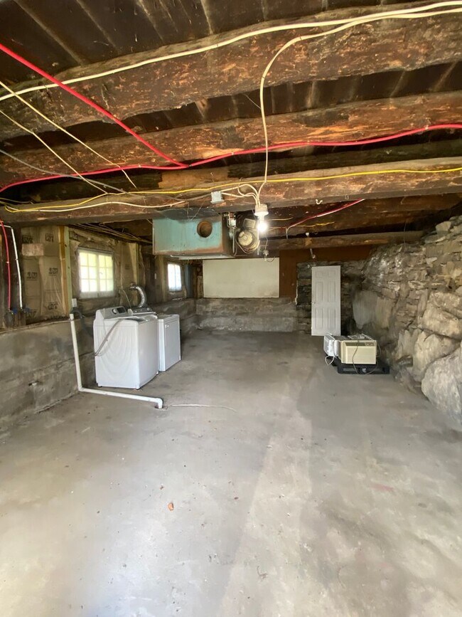 Building Photo - Available May 21st!!!