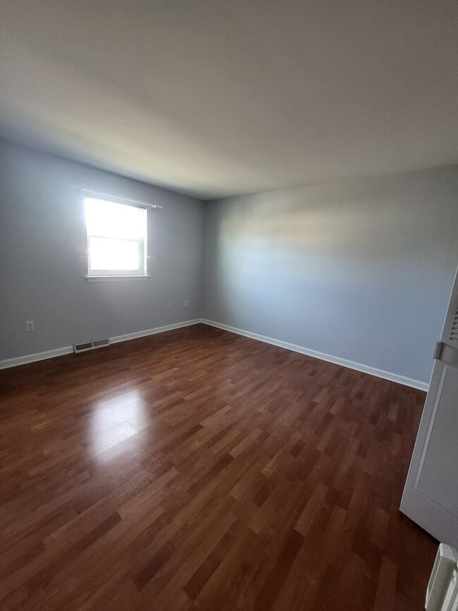 Building Photo - Well Maintained 3 Bedroom Townhome in East Lampeter Township