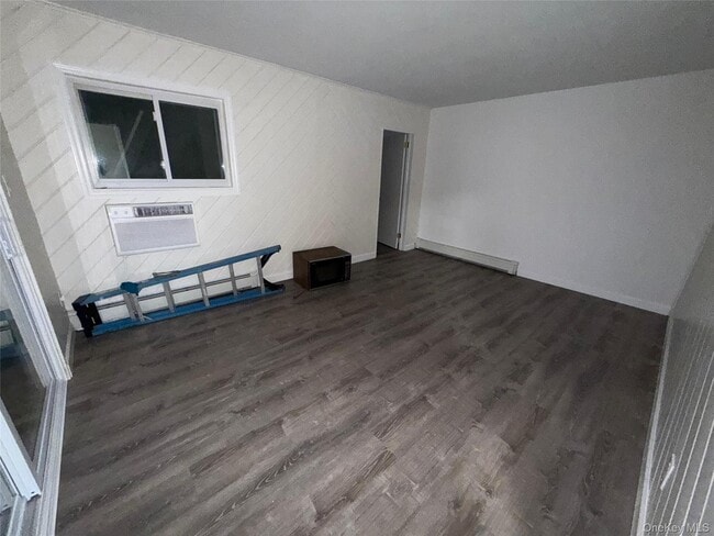 Building Photo - 8 Jonquill Ln