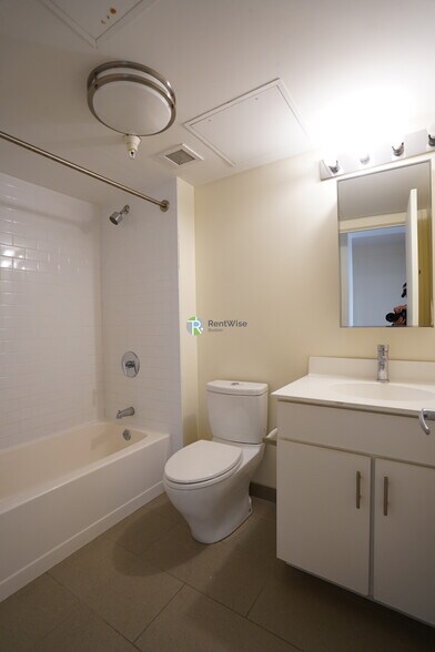 Building Photo - 8 Winter St