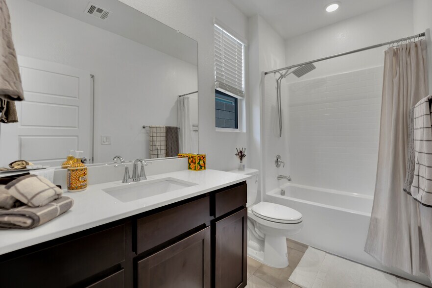 Second Bathroom - 9440 Sequoia Ridge Ave