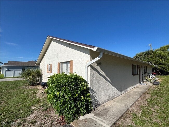 Primary Photo - 1342 SE 2nd Ave