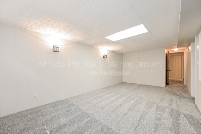Building Photo - 2610 S Gaylord St