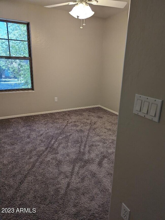 Building Photo - 1209 S Roger Way