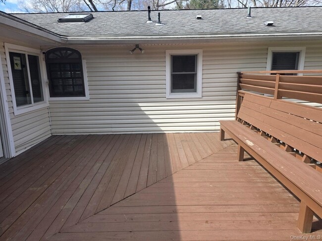 Building Photo - 29 Carriage Hill Ln