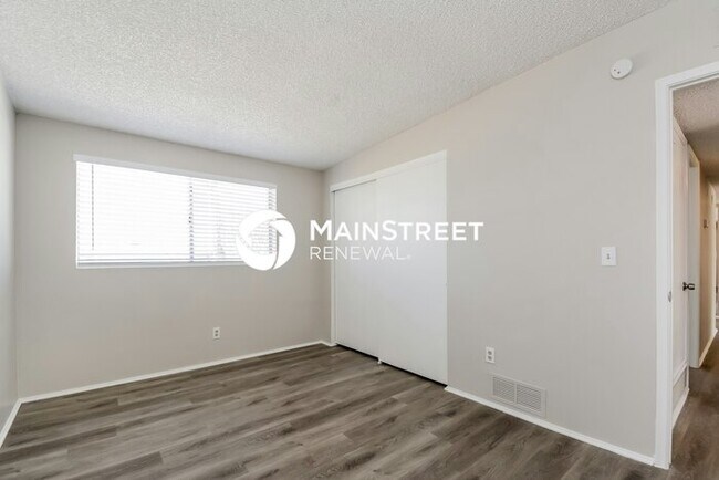 Building Photo - 3 Bedroom Pet-Friendly Home in TUCSON, AZ with Main Street Renewal