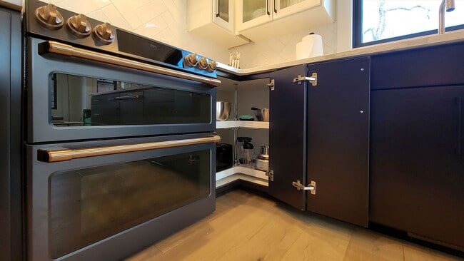 Building Photo - Station House Suite B is a stunning 2 bedr...