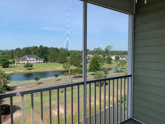 Building Photo - Spacious 3 Bedroom, 2 Bath Condo at The Vi...