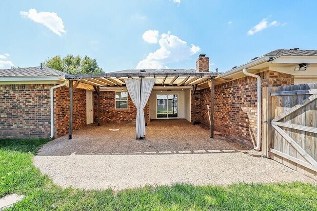 Building Photo - 3537 Tripp Ave