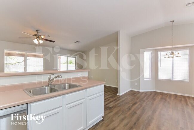 Building Photo - 4099 S Apache Well Dr